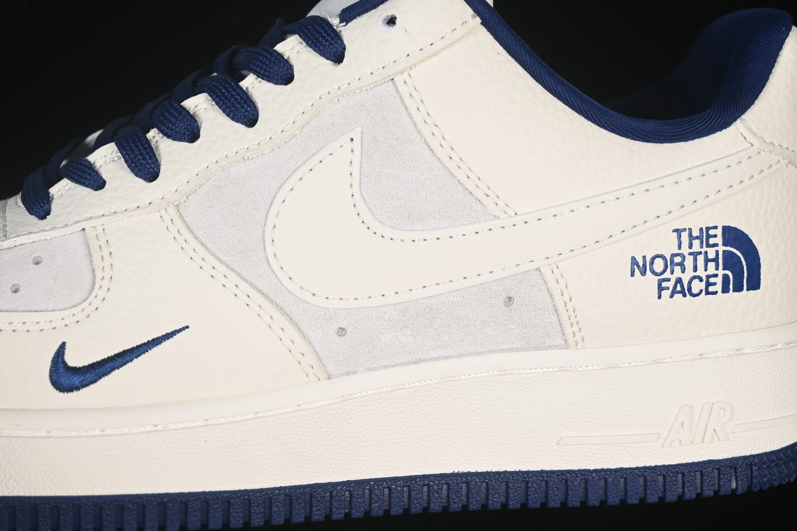 All categories Nk Air Force 1 Air Force series Nk Air Force 1 Low Air Force low-top Nike Air Force 1'07 Low North Face joint pig eight-meter blue Air Force 1 low-top casual sneakers DF0188-107
